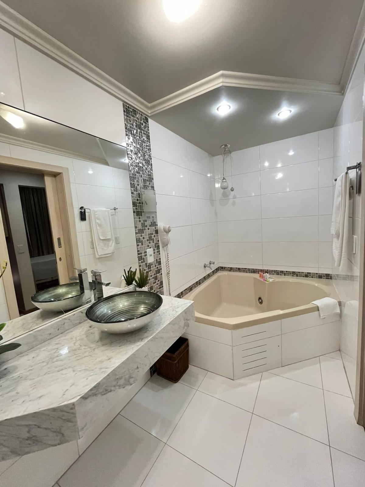 Regente Hotel ปาตูบรังกู ภายนอก รูปภาพ